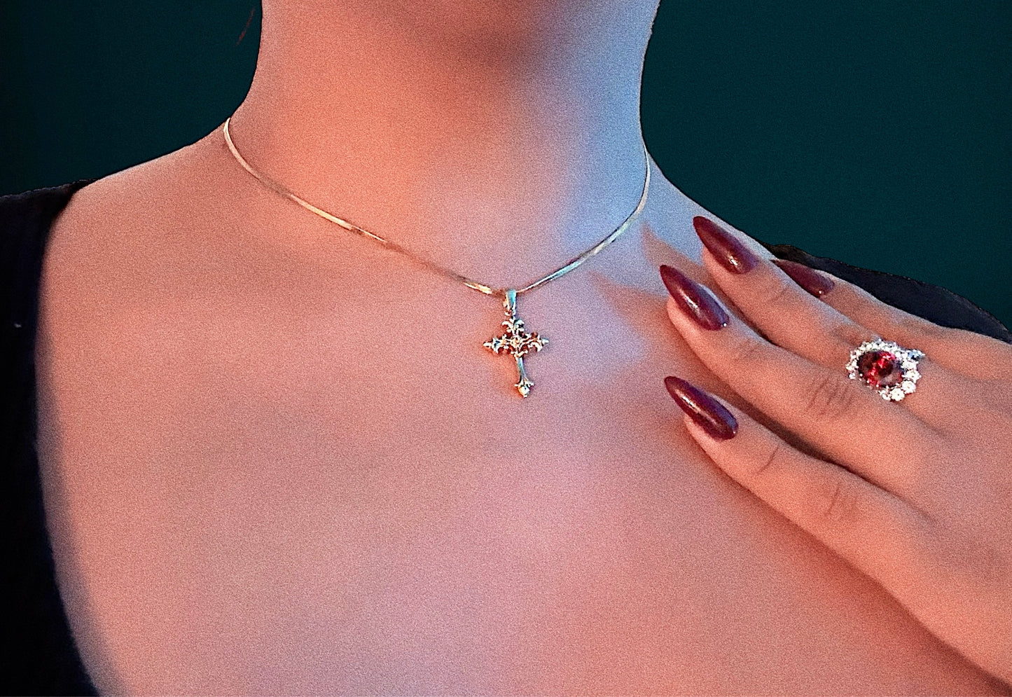 Cruz de Jesus necklace